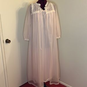 Vintage Miss Elaine Baby pink nightie set